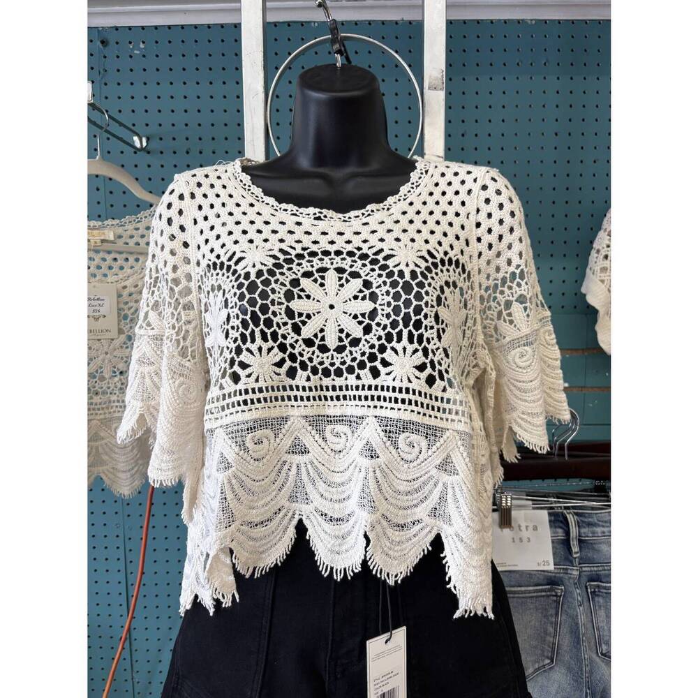 NEW REBELLION AGAIN women's lace short sleeved crop top in white
